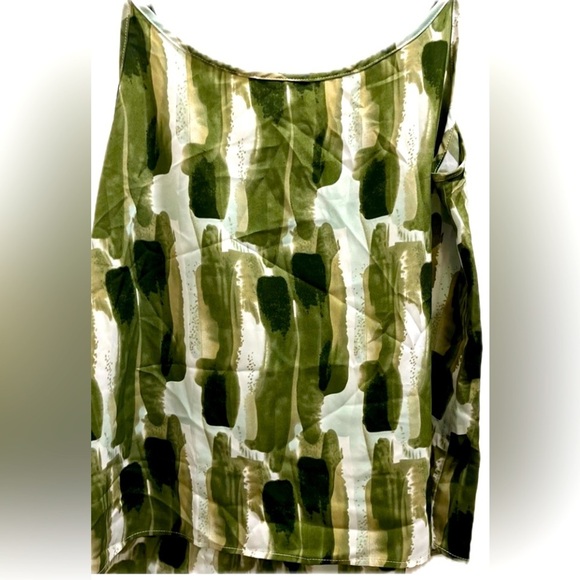 Shein Tank Top Spinach Green Paint Strokes - Picture 4 of 4